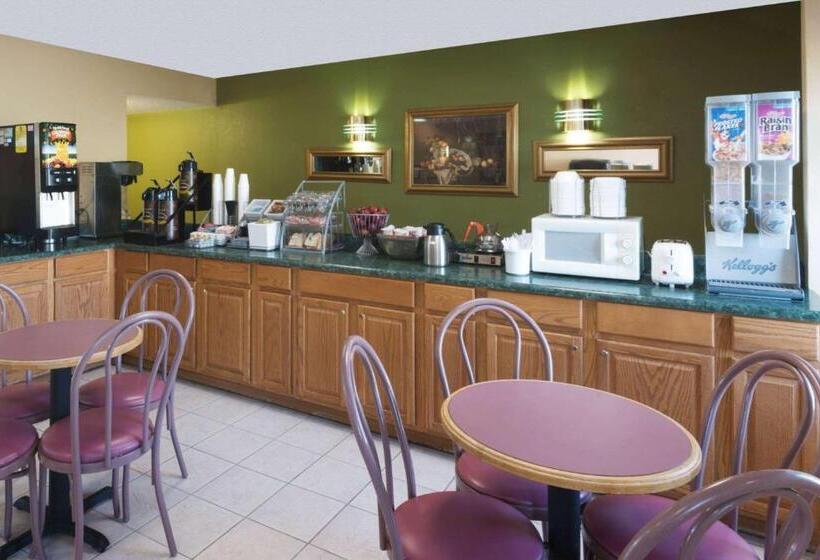 酒店 Baymont By Wyndham Troy