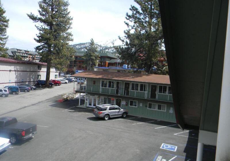 Отель Budget Inn At The Heavenly Gondola