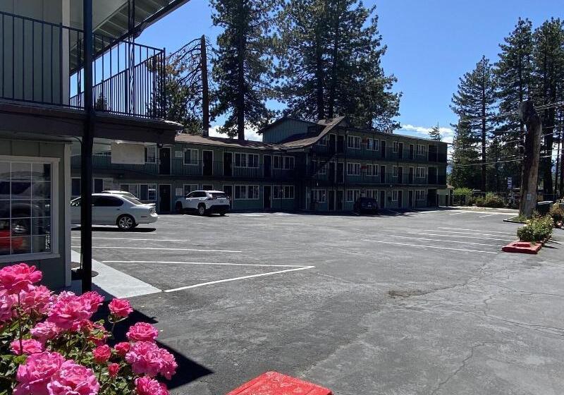 ホテル Budget Inn At The Heavenly Gondola