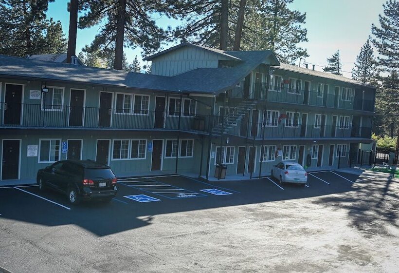 ホテル Budget Inn At The Heavenly Gondola