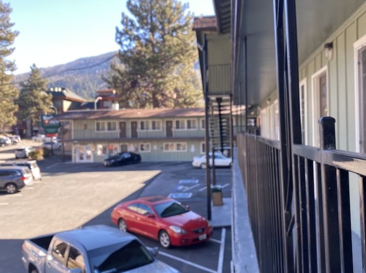 ホテル Budget Inn At The Heavenly Gondola