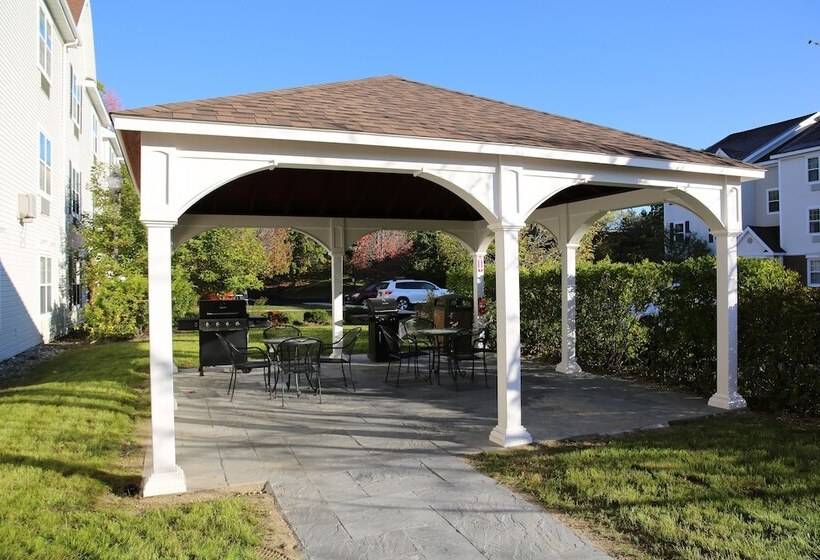 Отель Candlewood Suites Portland Scarborough, An Ihg