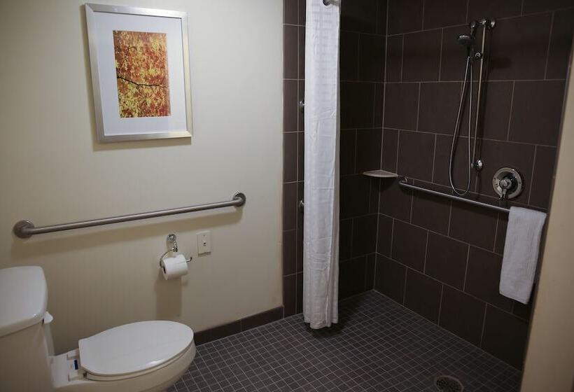 Отель Candlewood Suites Portland Scarborough, An Ihg