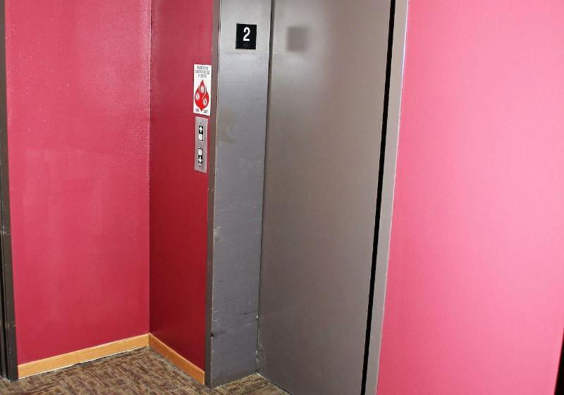 فندق Capri Inn & Suites   Beatrice