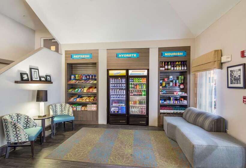 בית מלון כפרי Clarion Pointe Wake Forest   Raleigh North