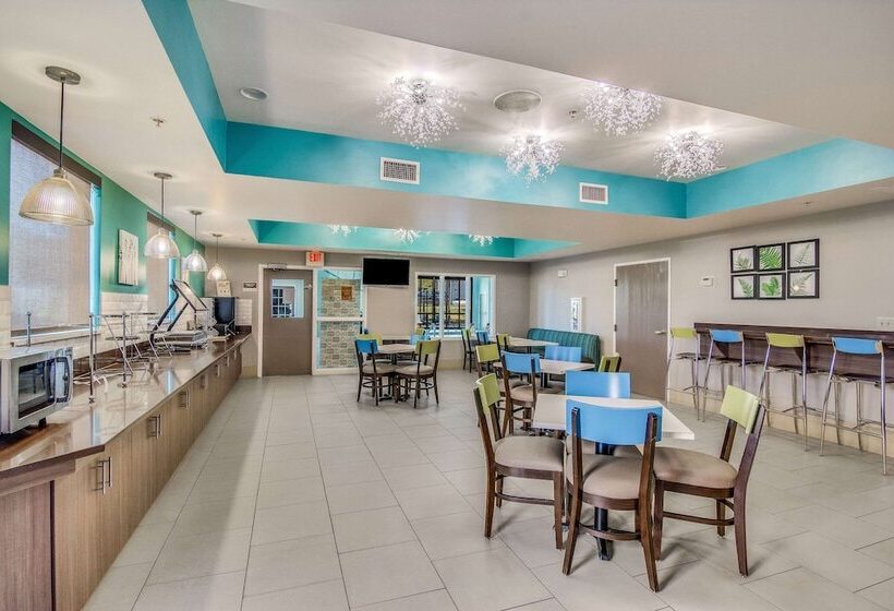 酒店 Clarion Pointe Wake Forest   Raleigh North