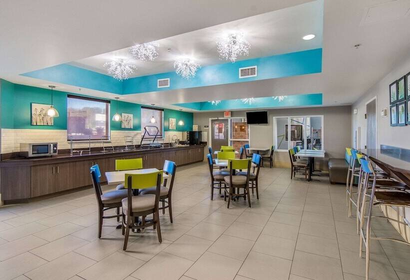 酒店 Clarion Pointe Wake Forest   Raleigh North