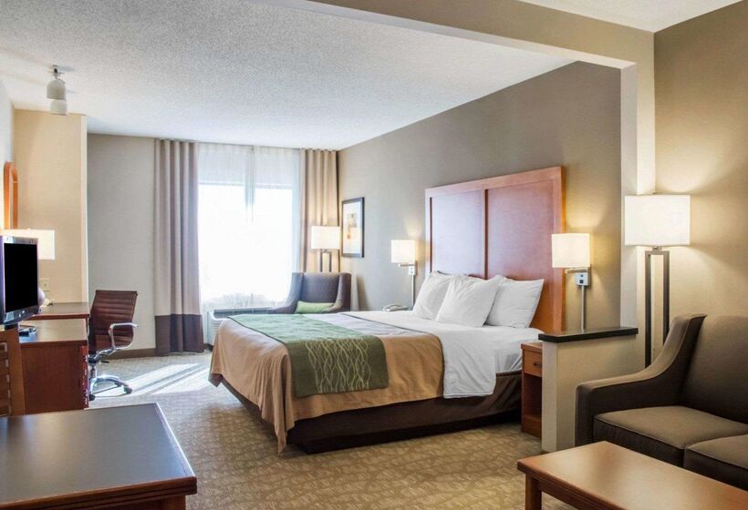 فندق Comfort Inn & Suites West Chester   North Cincinnati