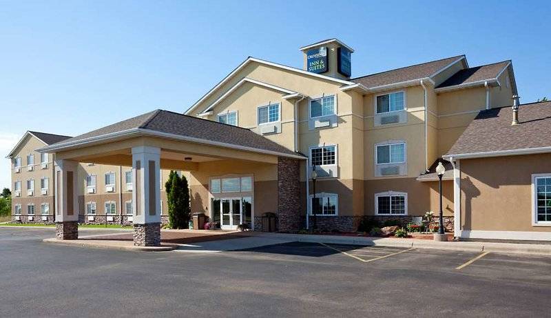 Grandstay Hotel & Suites Becker Big Lake