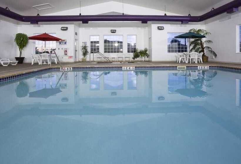 Grandstay Hotel & Suites Becker Big Lake