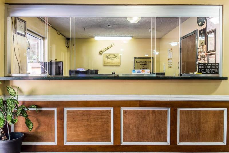 ホテル Econo Lodge