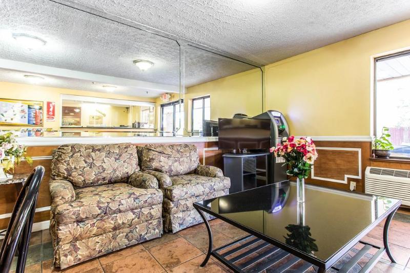 ホテル Econo Lodge