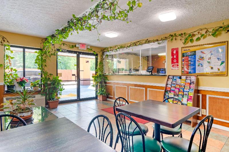 ホテル Econo Lodge