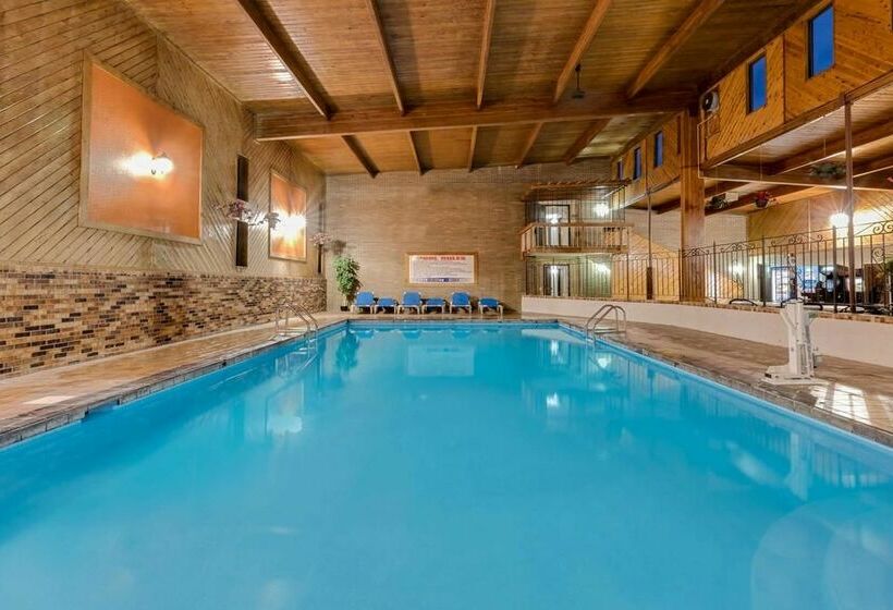 בית מלון כפרי Grand Forks Travelodge