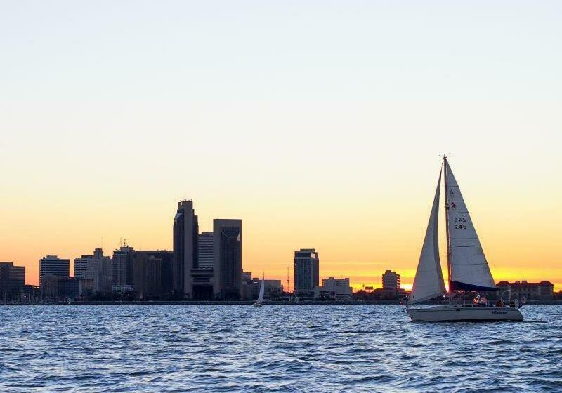 Отель Harbor Inn Bayfront