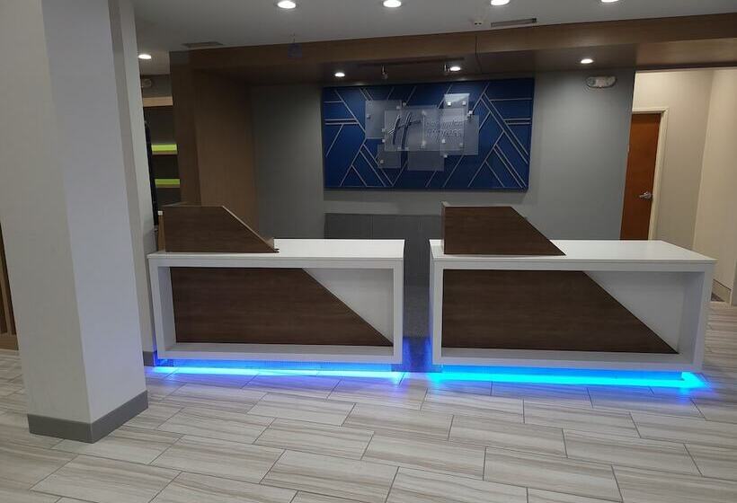 Holiday Inn Express Hotel & Suites Tipp City, An Ihg