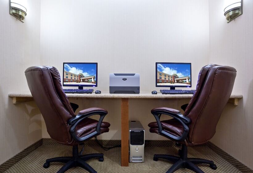 Holiday Inn Express Hotel & Suites Tipp City, An Ihg