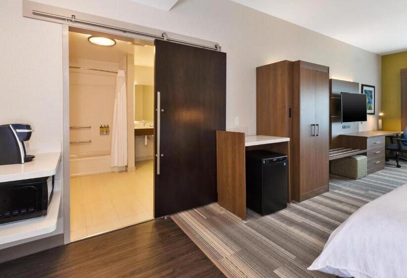 호텔 Holiday Inn Express & Suites   Milan   Sandusky Area, An Ihg