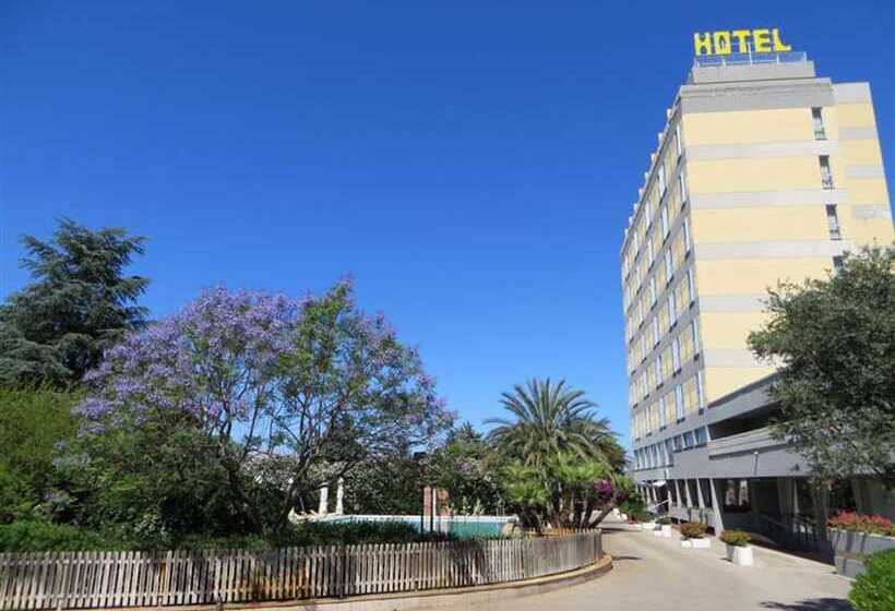 בית מלון כפרי Hr