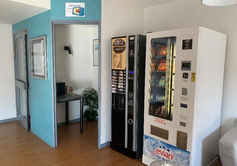 בית מלון כפרי Initial By Balladins Tours Sud