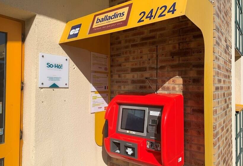 Отель Initial By Balladins Tours Sud