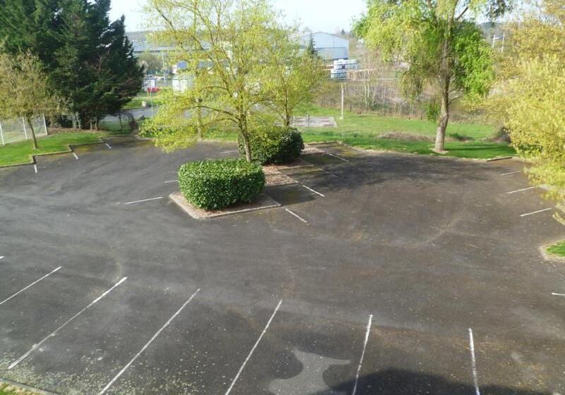 Отель Initial By Balladins Tours Sud