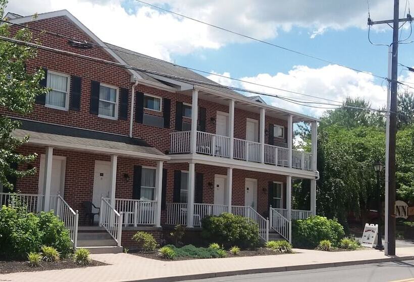 فندق Inn At Cemetery Hill