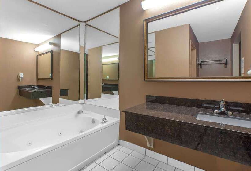 Отель Knights Inn Forest Hill