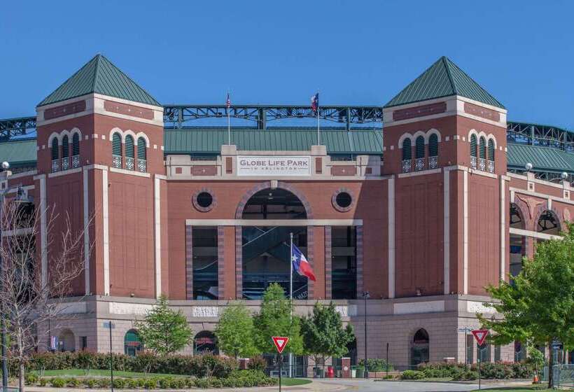 Отель Knights Inn Forest Hill