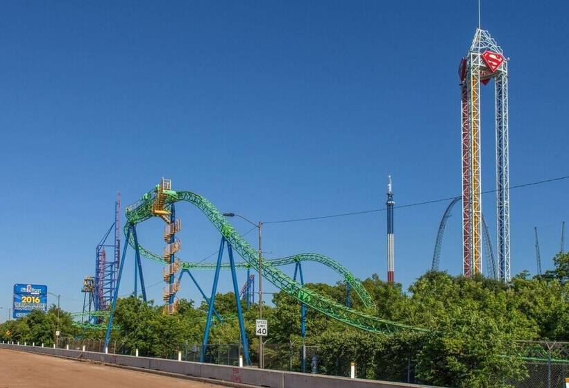 Отель Knights Inn Forest Hill