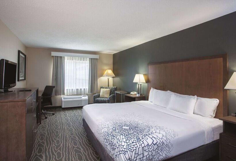 هتل La Quinta Inn By Wyndham Richmond South