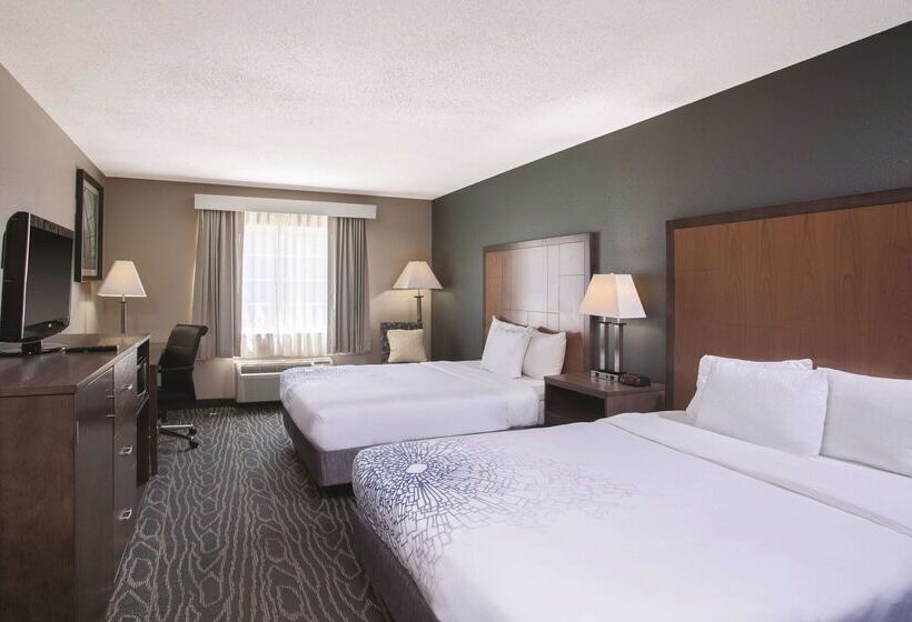 هتل La Quinta Inn By Wyndham Richmond South