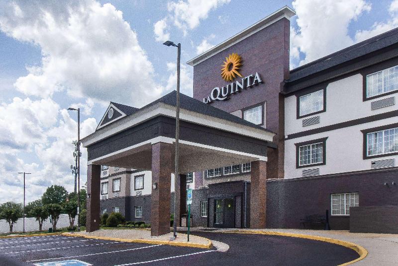 هتل La Quinta Inn By Wyndham Richmond South