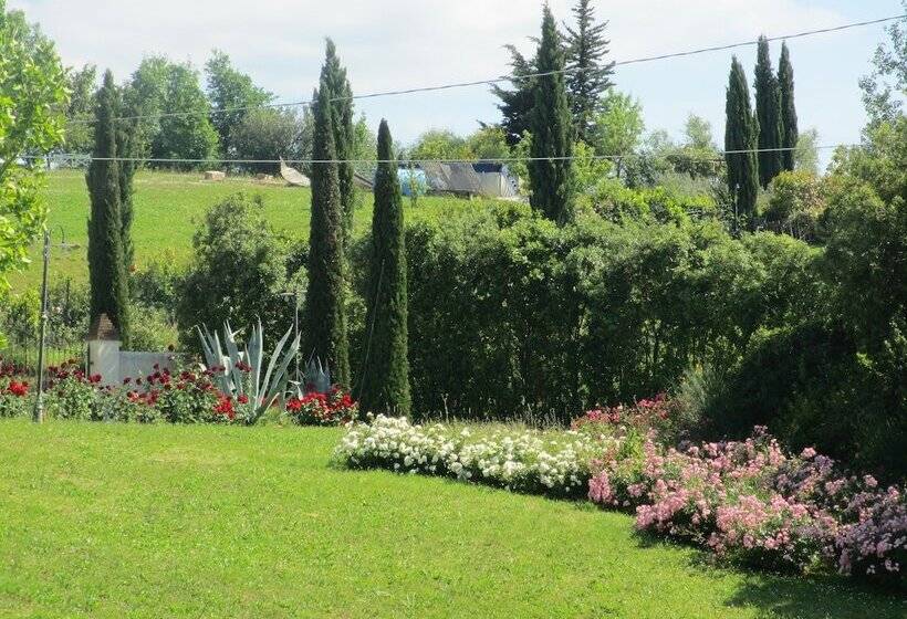 فندق Locanda Le Boscarecce