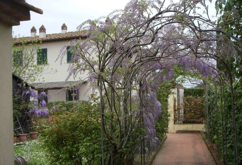 فندق Locanda Le Boscarecce