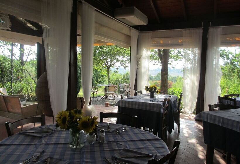 فندق Locanda Le Boscarecce