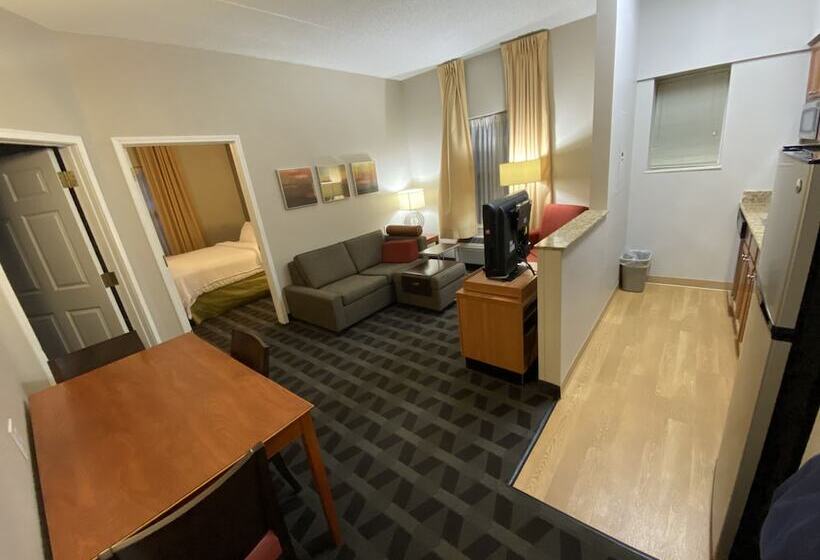 בית מלון כפרי Mainstay Suites Middleburg Heights Cleveland Airport