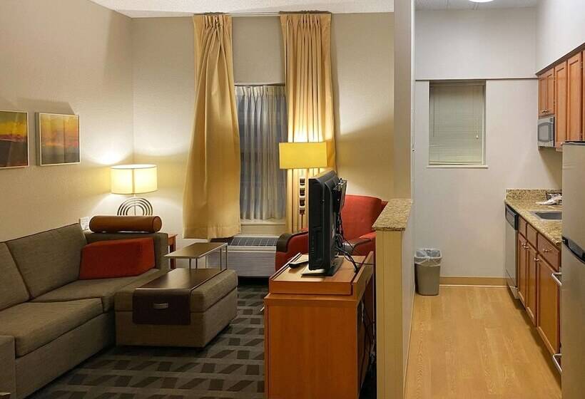 בית מלון כפרי Mainstay Suites Middleburg Heights Cleveland Airport