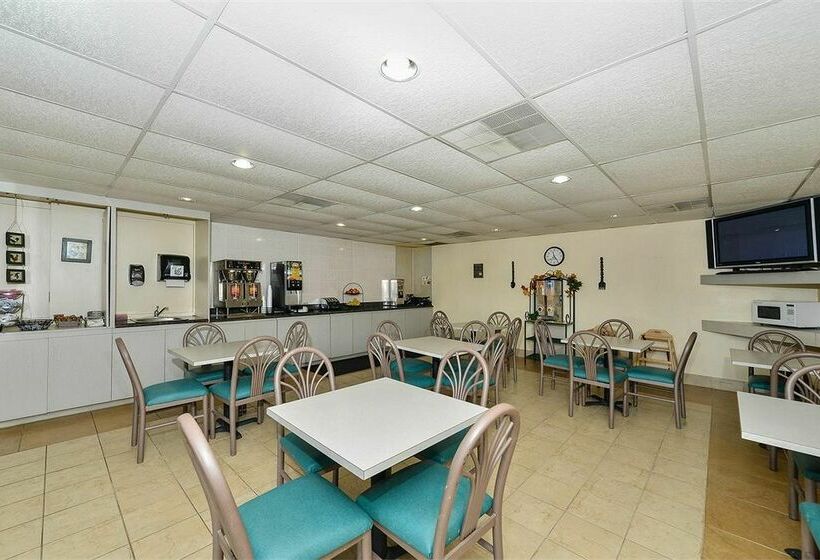 ホテル Omaha Travelodge