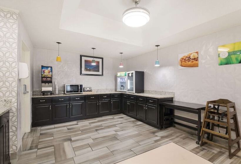 هتل Quality Inn Alcoa Knoxville