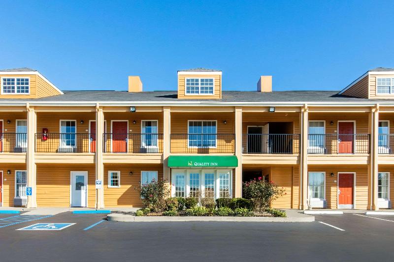 فندق Quality Inn Arab Hwy 231