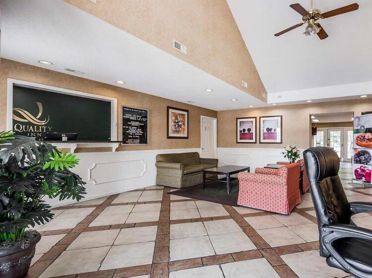 فندق Quality Inn Arab Hwy 231