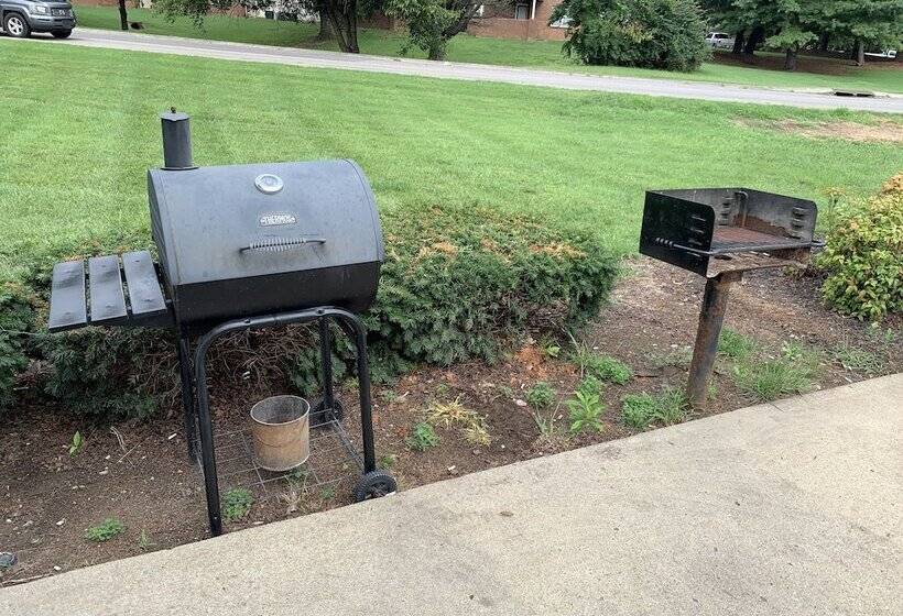 בית מלון כפרי Quality Inn Gallatinnashville Metro