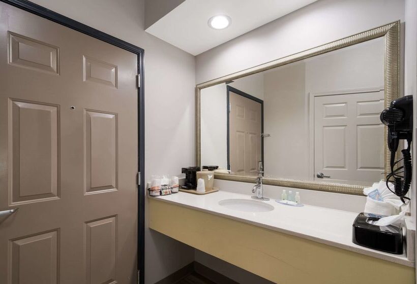Отель Quality Inn Goldsboro