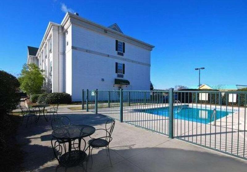 Отель Quality Inn Goldsboro