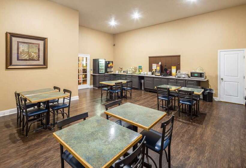 فندق Quality Inn