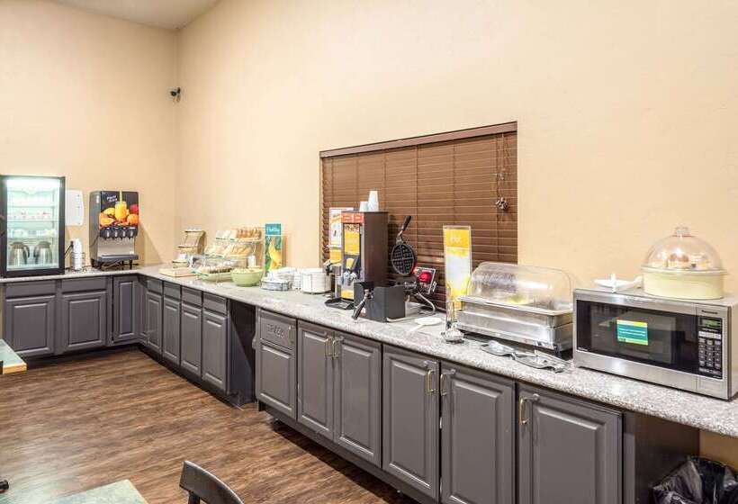 فندق Quality Inn