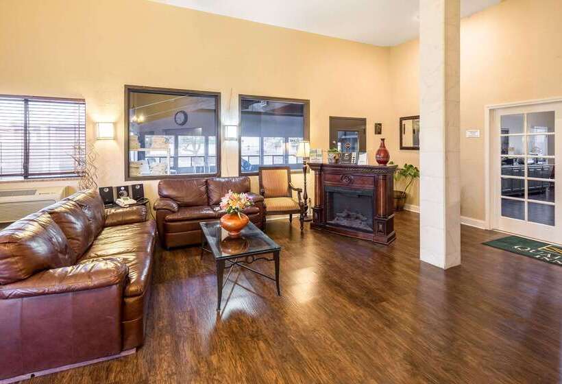 فندق Quality Inn