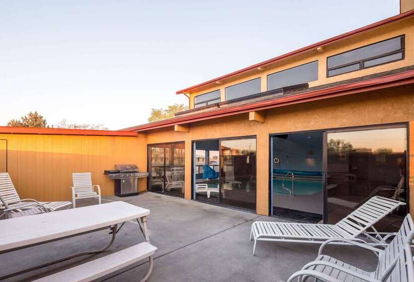 فندق Quality Inn