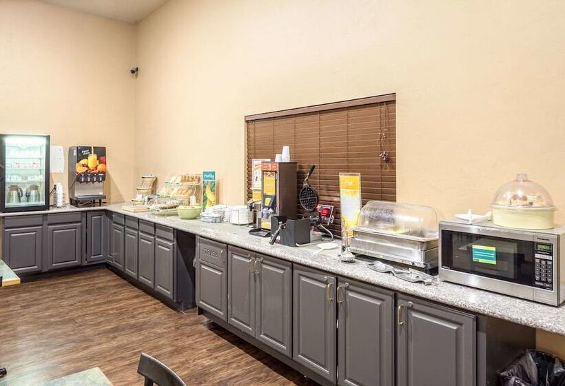 فندق Quality Inn